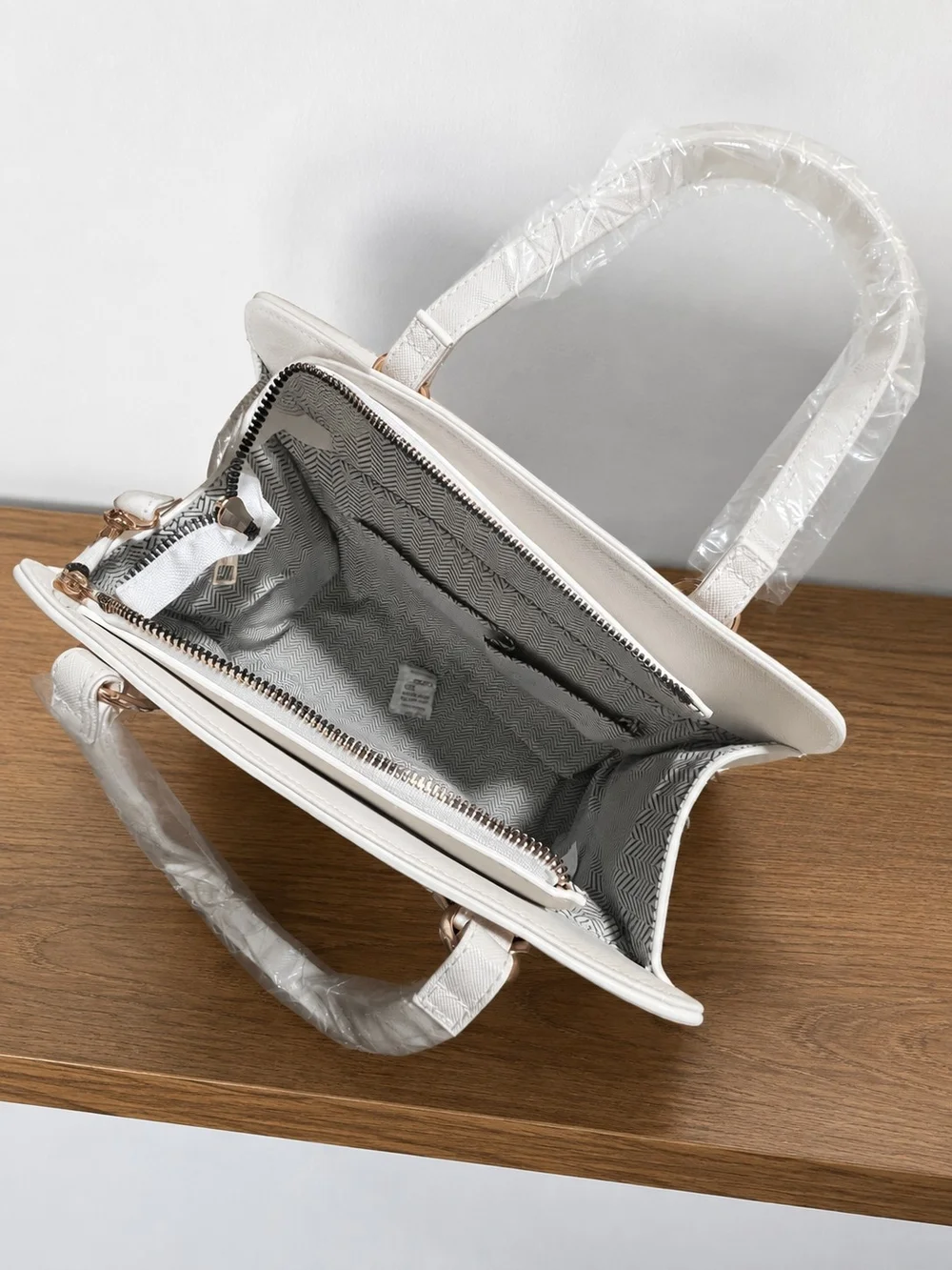 XOXO White Chain-Accent Satchel Bag